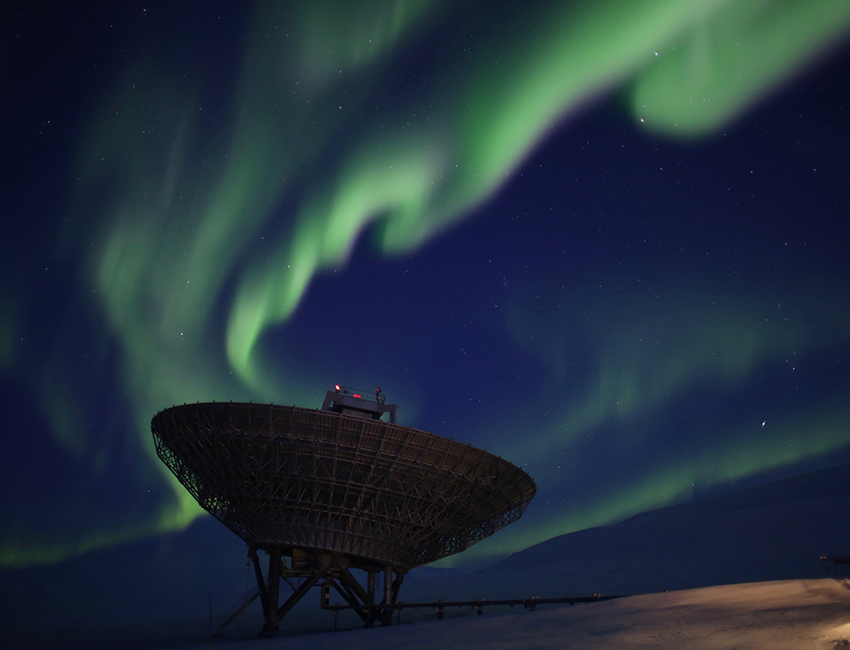 Northern lights over the EISCAT antenna outside Longyearbyen, February 2017. Taken during AGF-304. Photo: Anja Strømme/UNIS