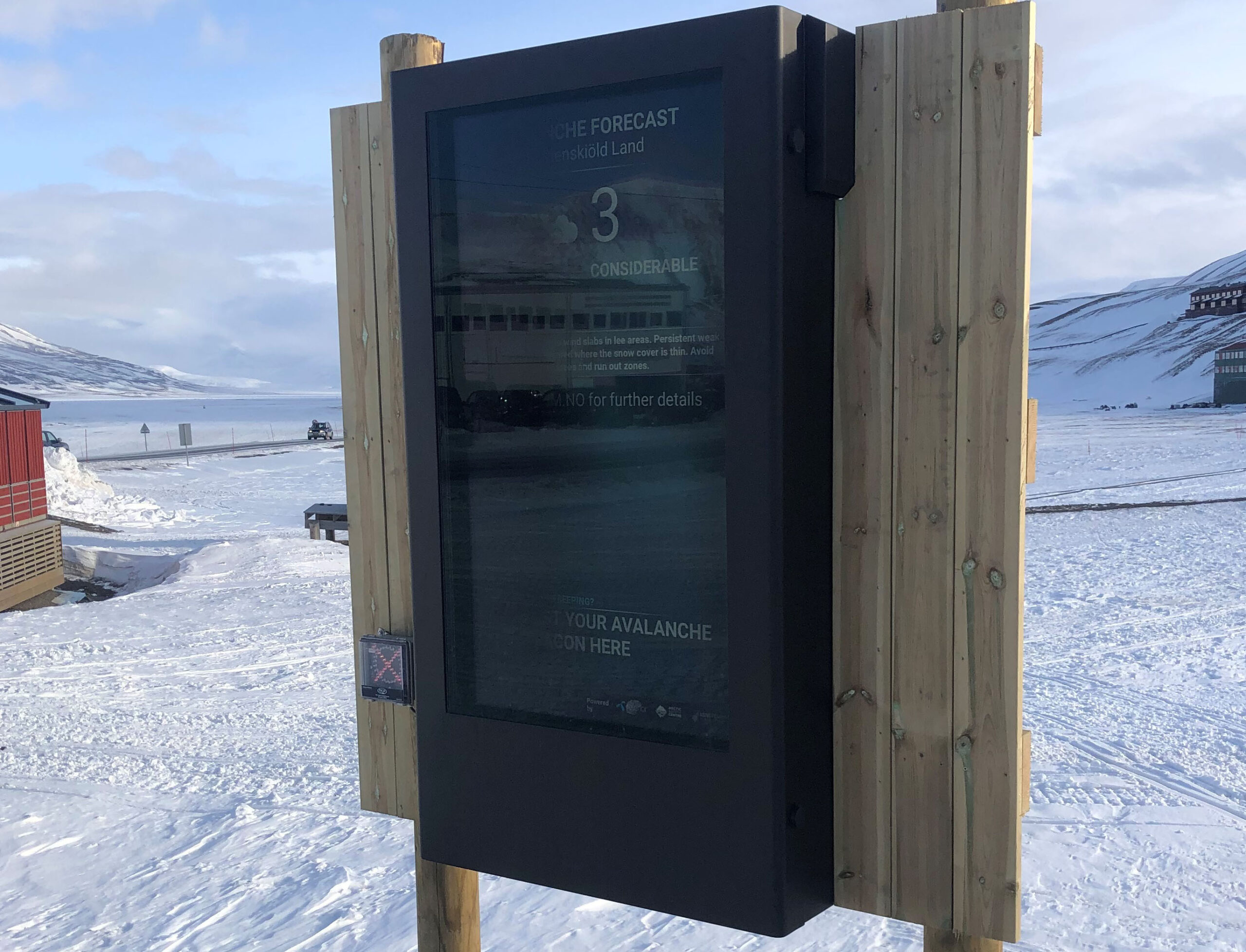 Weather board in Adventdalen
