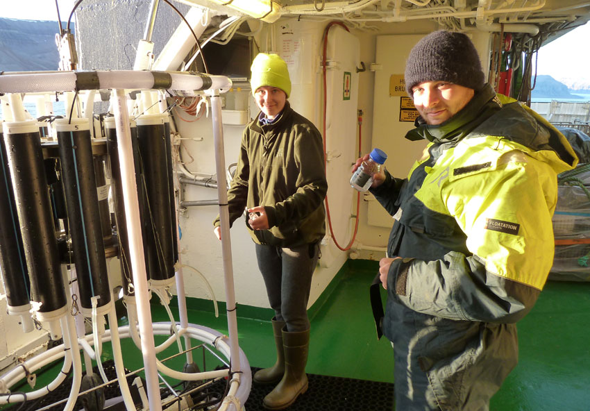 Students with CTD on RV Håkon Mosby